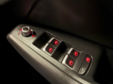 2015 Audi Q5 2.0 TDI 177BHP QUATTRO SE €16,900 thumbnail