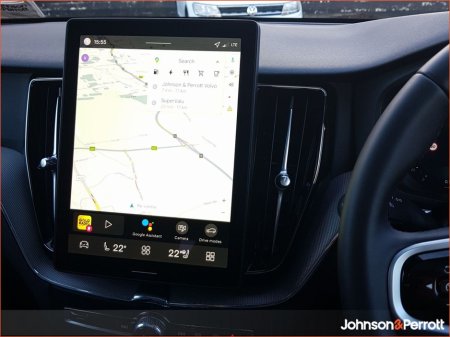 2025 Volvo XC60 T6 350bhp AWD PHEV Plus Black Edition €69,900 thumbnail