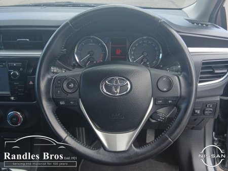 2016 Toyota Corolla - thumbnail 15