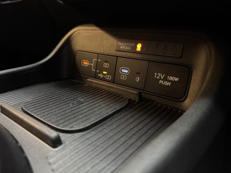 2023 Hyundai Kona 1.0 T-GDI Elegance €28,995 thumbnail