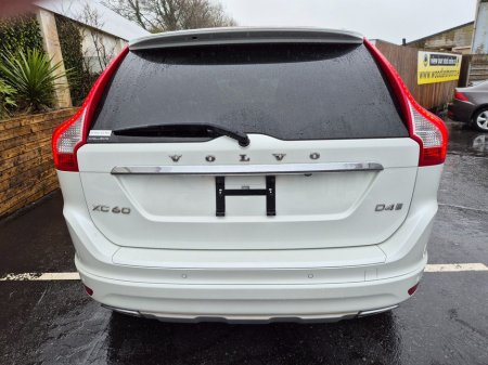 2017 Volvo XC60 - thumbnail 7