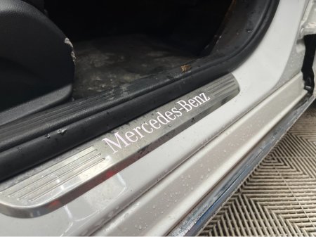 2016 Mercedes-Benz C Class €19950 2016 MERCEDES-BENZ AVANTGARDE 2.0 AUTOMATIC / CRUISE CONTROL / REVERSE CAMERA / ELECTRIC MEMORY & HEATED SEATS / PADDLE SHIFTERS AND MORE €19,950 thumbnail