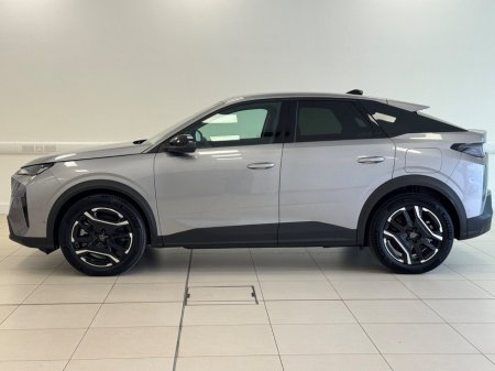 2025 Peugeot 3008 BEV 73kWH 210BHP Allure €47,000