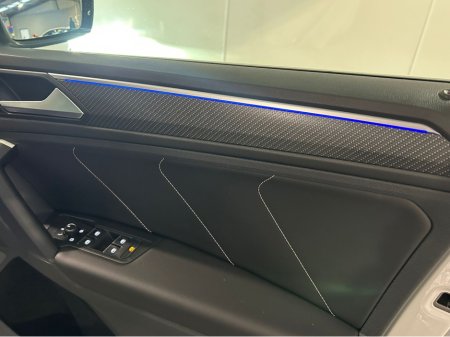 2023 Volkswagen Tiguan R-LINE 1.4 TSI PHEV S- DSG €38,950 thumbnail