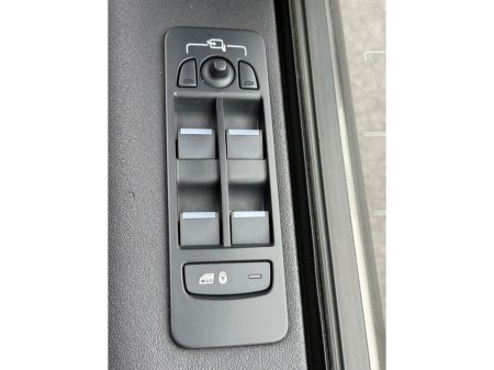 2022 Land Rover Discovery Sport 1.5 I3 PHEV 300 PS AWD S Auto €34,900 thumbnail