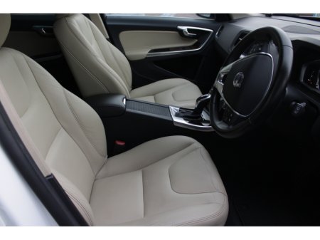 2017 Volvo V60 - thumbnail 11