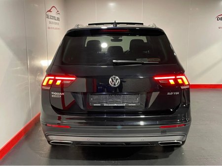 2018 Volkswagen Tiguan Allspace CL 2.0 TDI MANUAL 6SPEED FWD 150HP 5DR €22,900 thumbnail