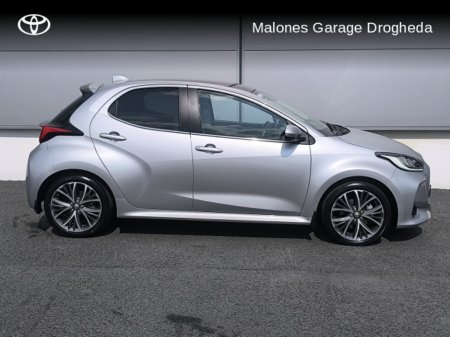 2023 Toyota Yaris 1.5 Hybrid Platinum *Panoramic Roof* Call Now 041 980 2420 €26,950