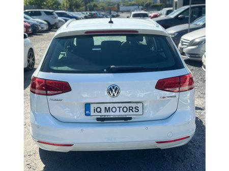 2016 Volkswagen Passat - thumbnail 12