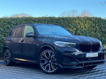 2022 BMW X5 M-SPORT COMPETITION XDRIVE45e 3.0 PLUG-IN HYBRID // APPLE CARPLAY // M COMPETITION BODYSTYLING PACKAGE // ADAPTIVE AIR SUSPENSION €52,900 thumbnail