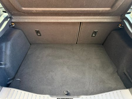 2017 Ford Focus - thumbnail 19