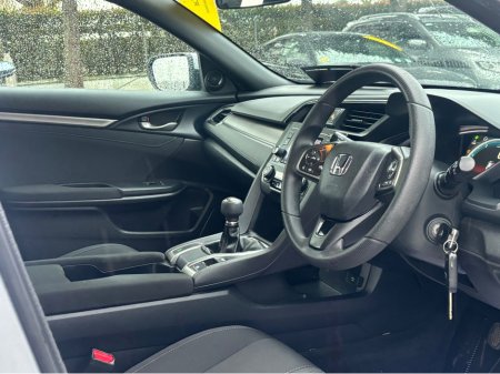 2018 Honda Civic 1.6 I-DTEC SE 120PS 5DR €14,999 thumbnail