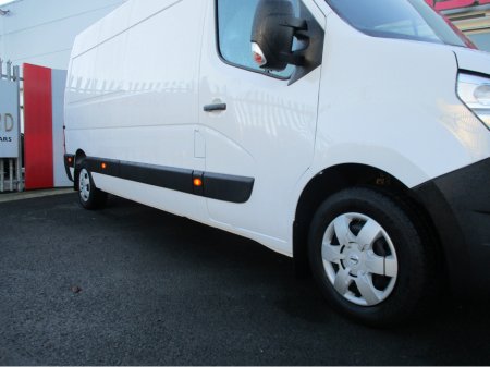 2021 Nissan NV400 L3 H2 FWD 135 MY20 Plus Vat €15,950 thumbnail