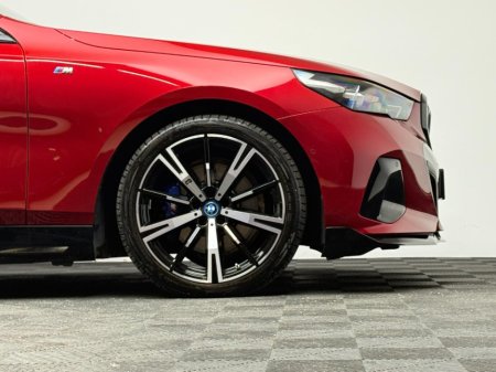 2024 BMW 5 Series - thumbnail 9