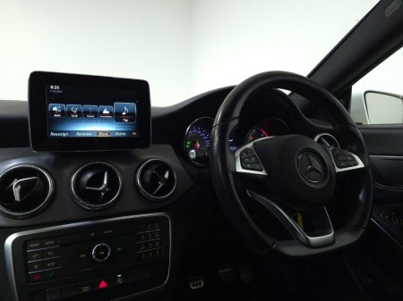 2016 Mercedes-Benz CLA Class 200 D AMG LINE €19,950 thumbnail