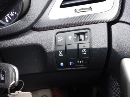 2016 Hyundai Santa Fe EXECUTIVE 4 WD 7 SEATER  SUV @ REDDY 2 DRIVE LTD €9,500 thumbnail