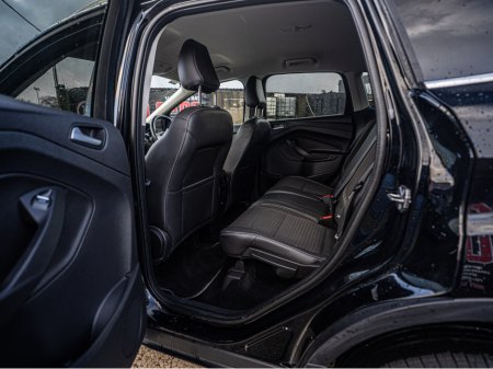 2017 Ford Kuga 2017 Kuga 1.5d TITANIUM/High spec/1yr warranty €15,888 thumbnail