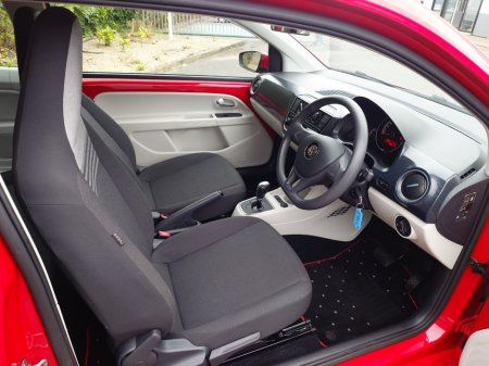 2018 Volkswagen up! - thumbnail 9
