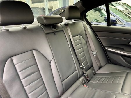 2021 BMW 3 Series - thumbnail 11