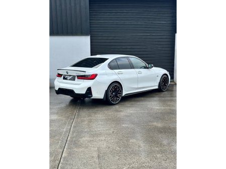 2022 BMW 3 Series - thumbnail 6