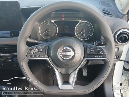 2025 Nissan Juke - thumbnail 16