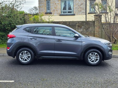 2018 Hyundai Tucson - thumbnail 2
