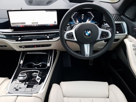 2025 BMW X7 xDrive40d M Sport €172,995 thumbnail