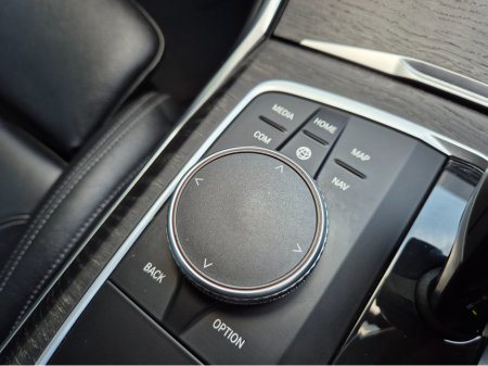 2021 BMW 3 Series 330E M-SPORT PRO PACKAGE SHADOW EDITION €28,950 thumbnail