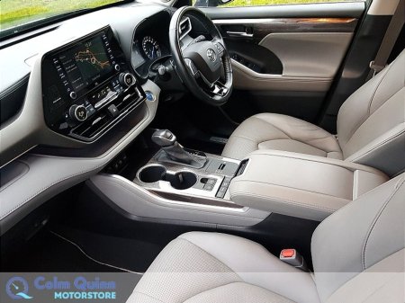 2021 Toyota Highlander Hybrid Sol - Highest Spec - Self-Charging Hybrid *12 Month Warranty* €54,995 thumbnail