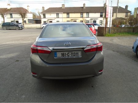 2016 Toyota Corolla - thumbnail 5