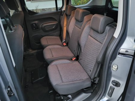 2026 Peugeot Rifter Allure+ 1.5l 100bhp €35,995 thumbnail