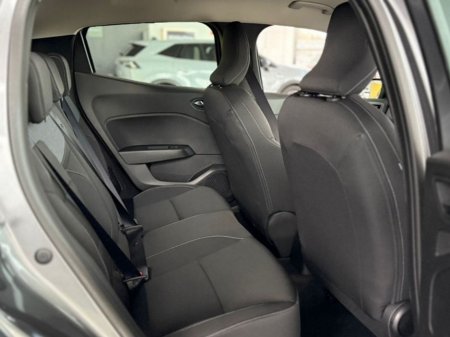 2026 Renault Clio Hybrid /Petrol 145 BHP EVOLUTION €31,195 thumbnail