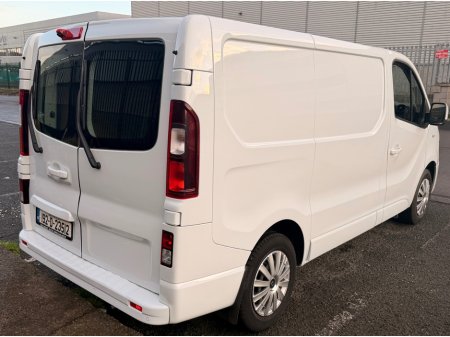 2019 Renault Trafic High Spec €14,593 thumbnail