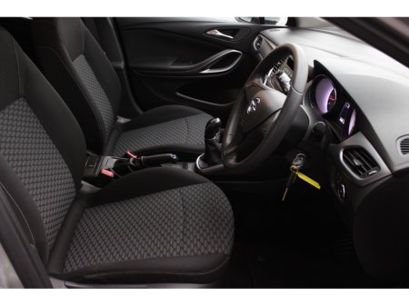 2017 Opel Astra 1.4i S EDITION 5DR HATCHBACK //IRISH CAR FROM NEW WITH ONLY 64000 KM'S // BUY WITH CONFIDENCE AA AND SIMI APPROVED DEALER 2026 // FINANCE ARRANGED // ALL TRADE INS WELCOME // €10,950 thumbnail