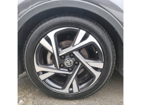 2023 Toyota C-HR HYBRID SPORT 4DR AUTO €25,950 thumbnail