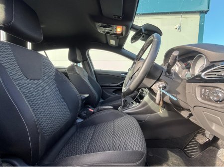 2016 Opel Astra - thumbnail 9