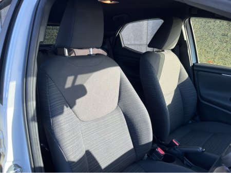 2020 Toyota Yaris - thumbnail 11