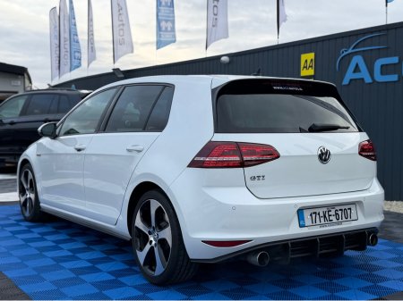 2017 Volkswagen Golf - thumbnail 5