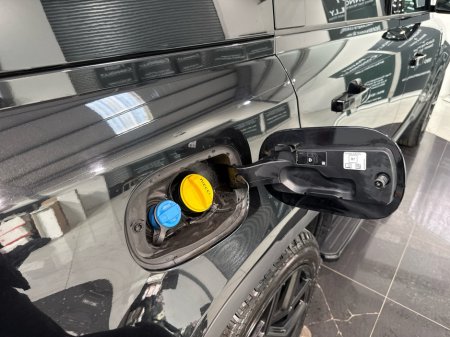 2021 Land Rover Defender - thumbnail 35