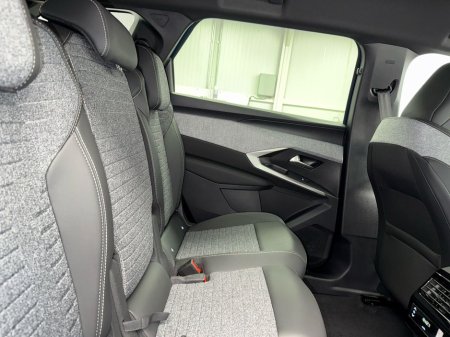 2026 Peugeot 5008 - thumbnail 10