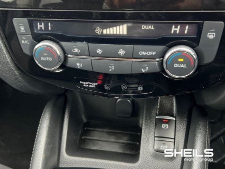 2019 Nissan Qashqai 1.5 Diesel SV *Panoramic Glass Roof* €16,500 thumbnail