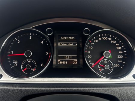 2013 Volkswagen Passat 2.0 TDI HIGHLINE BLUEMOTION 14 140PS 4DR AUTO €8,750 thumbnail