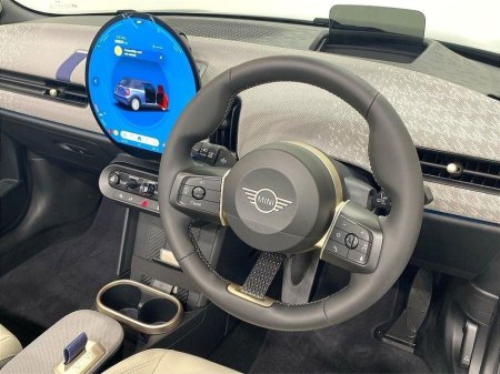 2025 MINI Convertible Cooper S €49,950 thumbnail