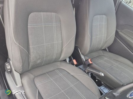 2020 Ford Fiesta - thumbnail 17