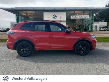 2025 Volkswagen Tiguan - thumbnail 4