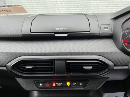 2023 Dacia Sandero ESSENTIAL 1.0 TCE // CRUISE CONTROL // AIR CONDITIONING // 2 KEYS €12,900 thumbnail