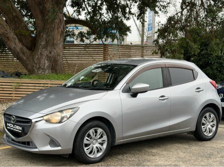 2016 Mazda Demio - thumbnail 3
