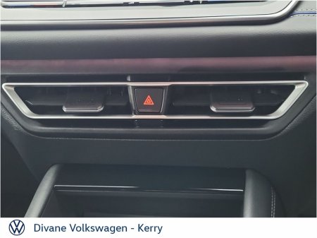 2024 Volkswagen Tiguan R LINE 2.0 TDI 150HP AUTO €54,950 thumbnail