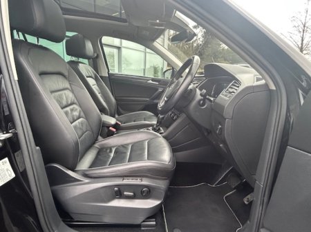 2020 Volkswagen Tiguan - thumbnail 16