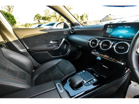 2023 Mercedes-Benz A Class A180d AMG Night Pack Auto thumbnail